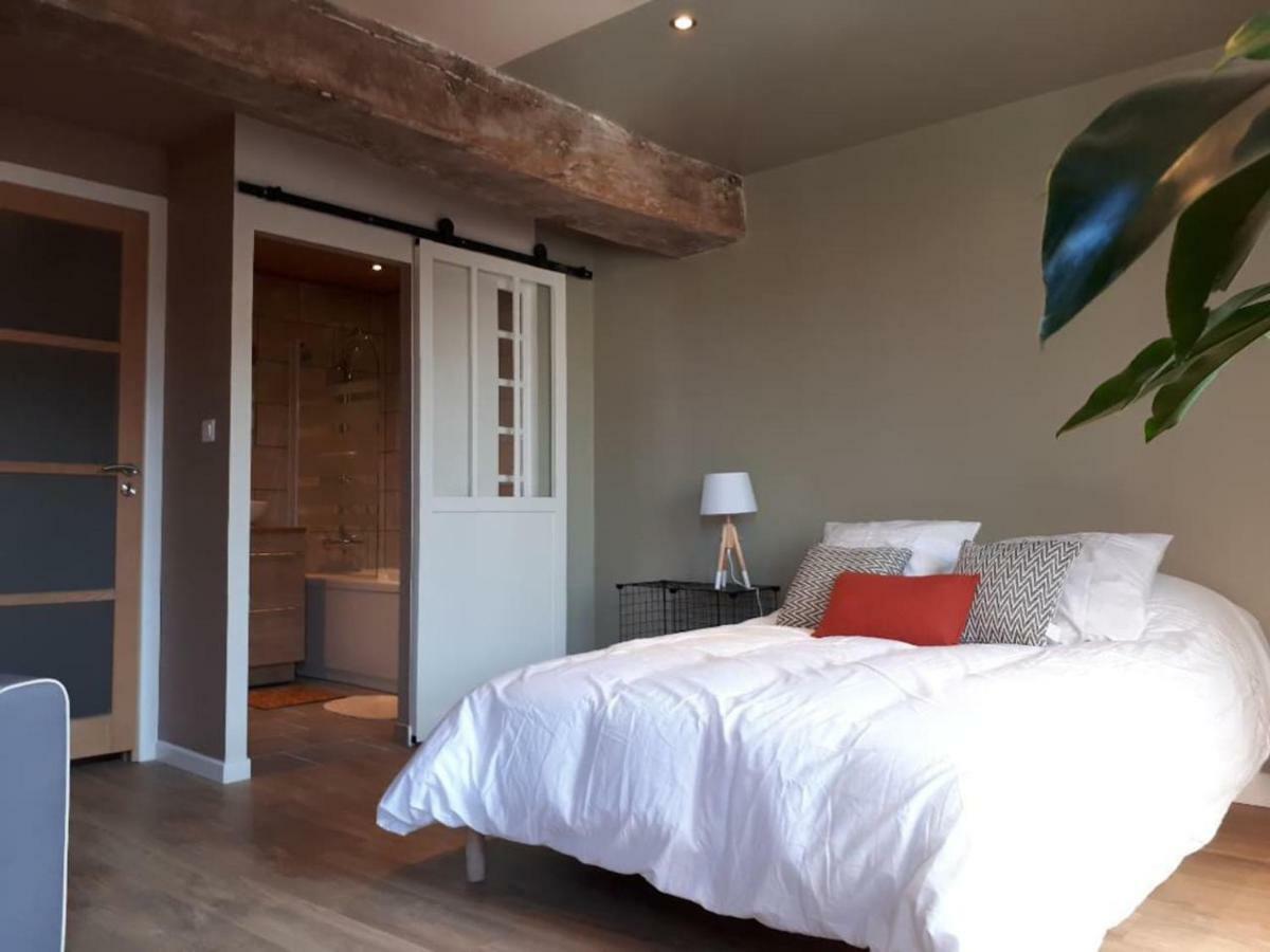 Logement Artiste Entier Centre Village Vermenton Экстерьер фото