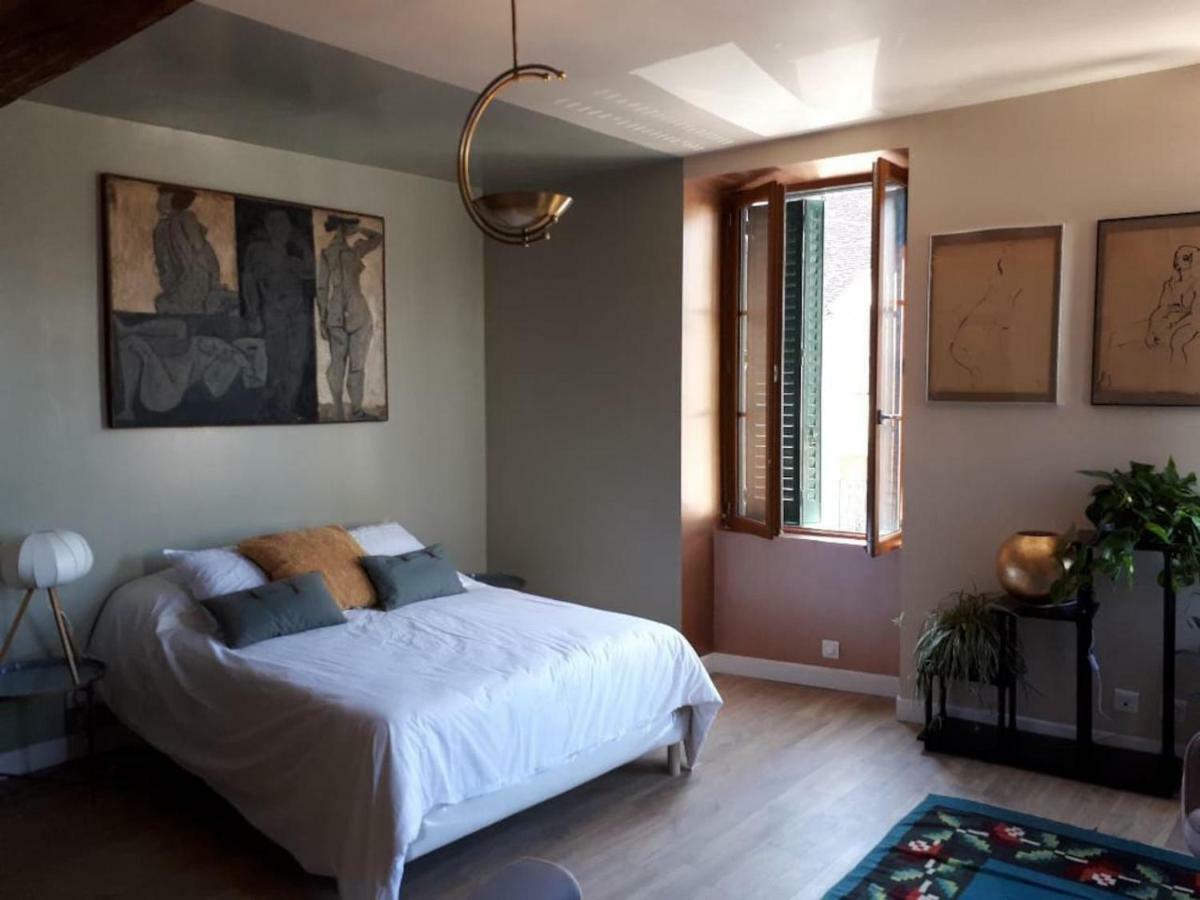 Logement Artiste Entier Centre Village Vermenton Экстерьер фото